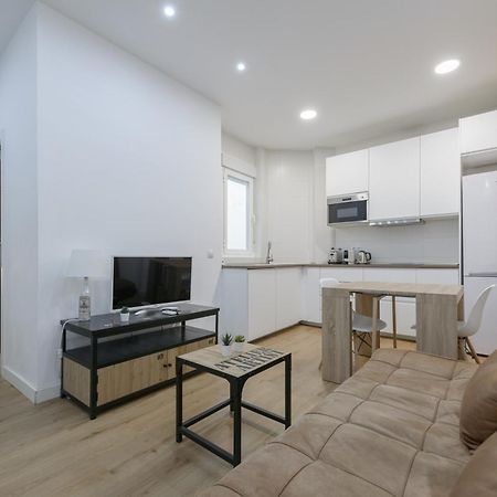 Avila Calle, Precioso Estudio En Santiago Bernabeu-Estrecho En Segundo Piso Sin Ascensor Appartement Madrid Buitenkant foto