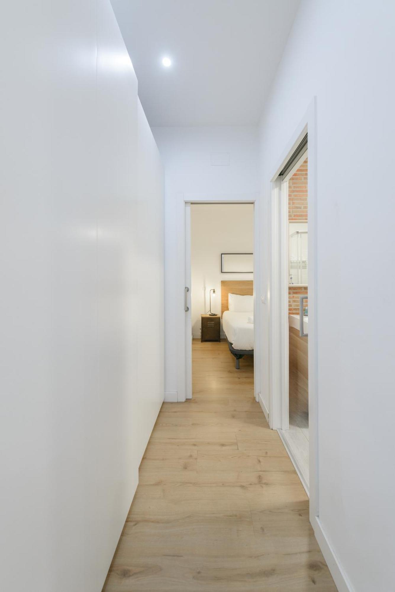 Avila Calle, Precioso Estudio En Santiago Bernabeu-Estrecho En Segundo Piso Sin Ascensor Appartement Madrid Buitenkant foto