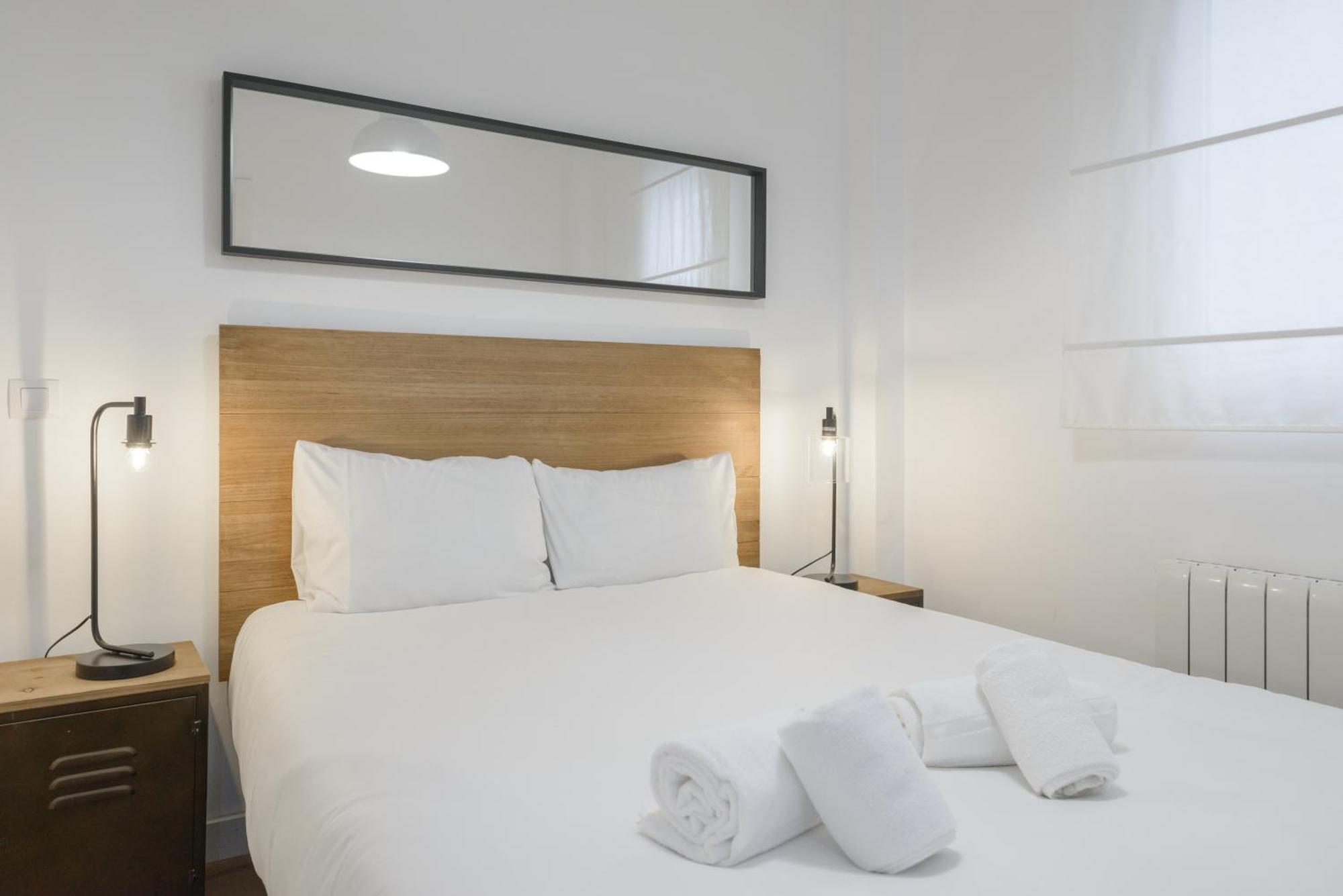 Avila Calle, Precioso Estudio En Santiago Bernabeu-Estrecho En Segundo Piso Sin Ascensor Appartement Madrid Buitenkant foto