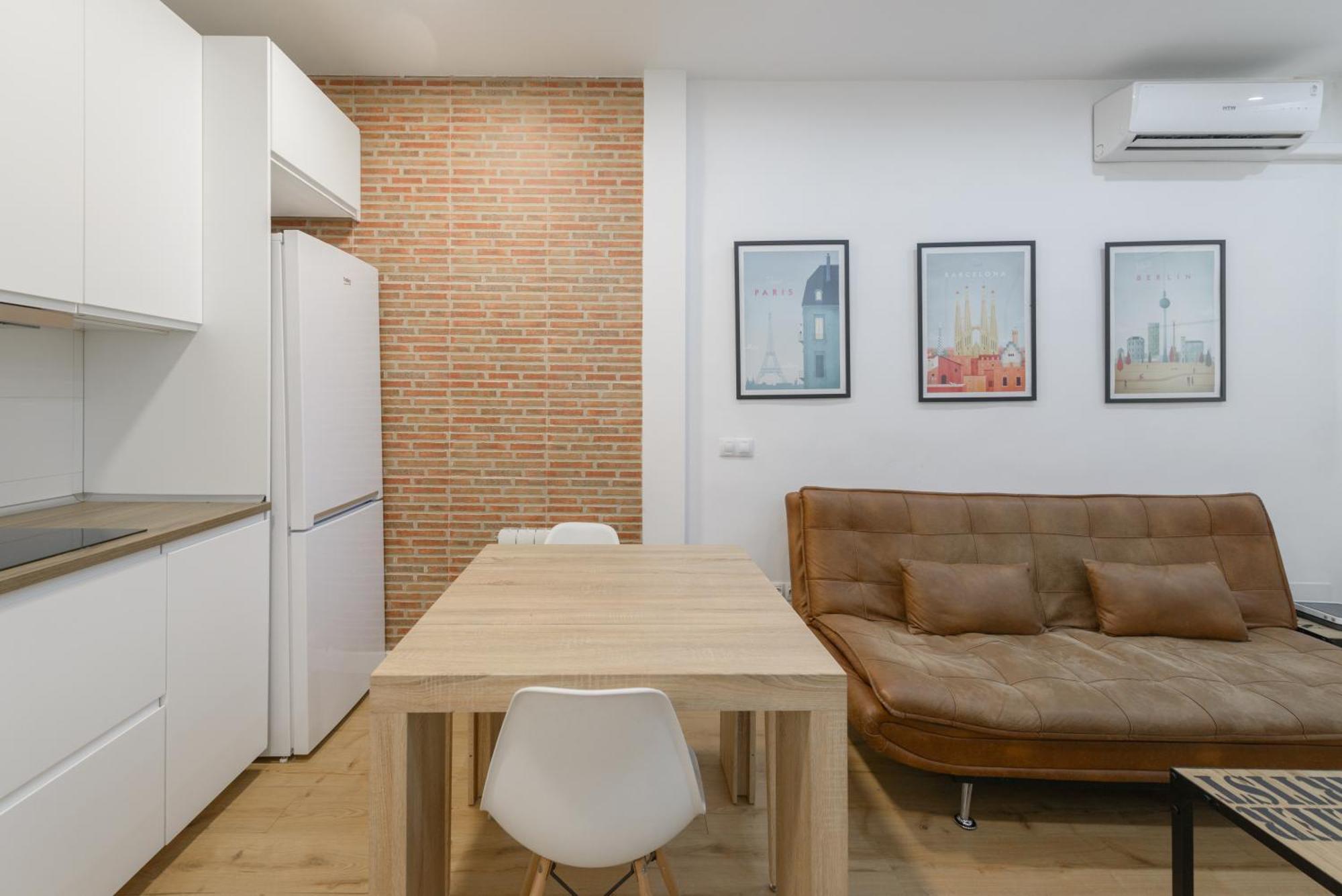 Avila Calle, Precioso Estudio En Santiago Bernabeu-Estrecho En Segundo Piso Sin Ascensor Appartement Madrid Buitenkant foto