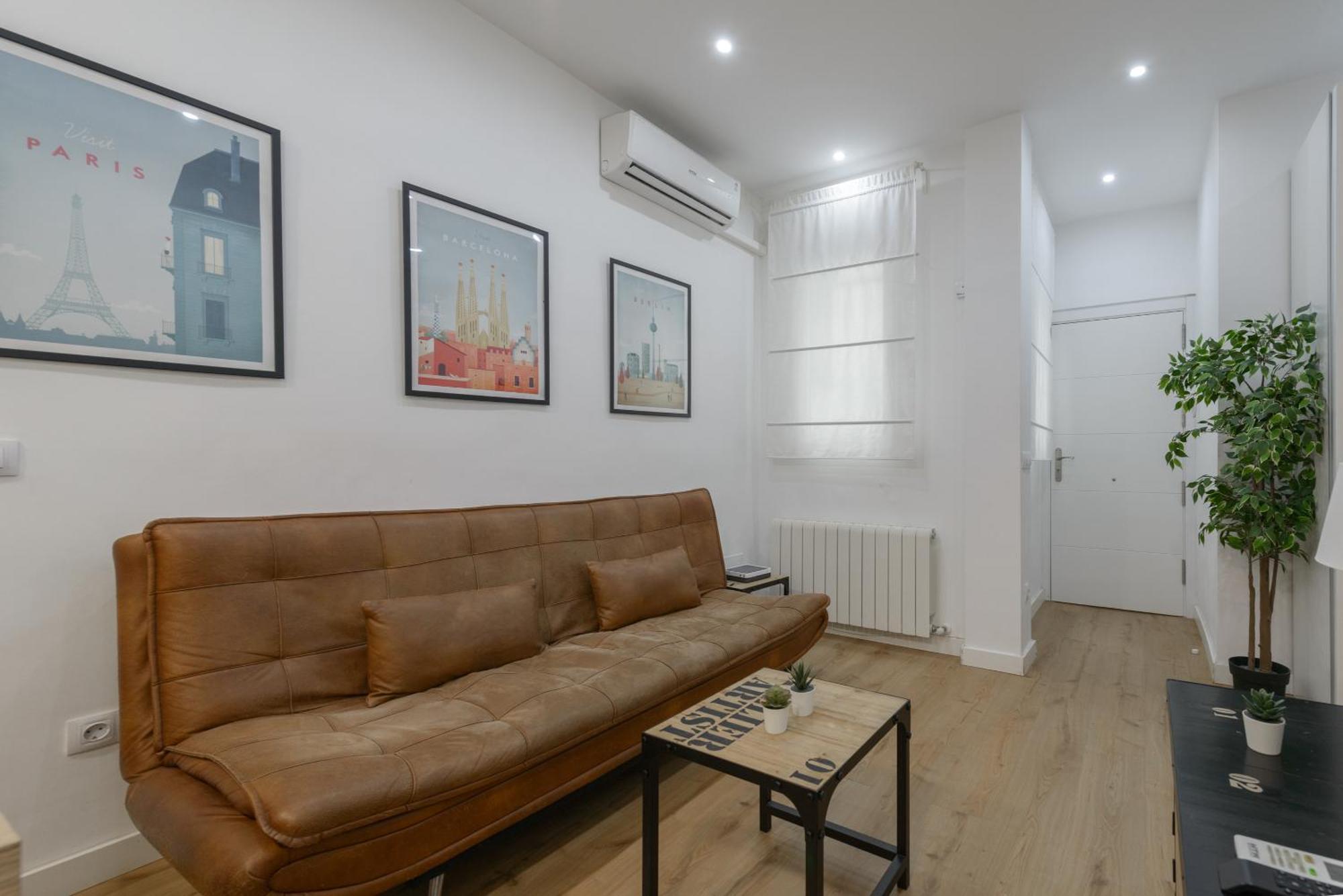 Avila Calle, Precioso Estudio En Santiago Bernabeu-Estrecho En Segundo Piso Sin Ascensor Appartement Madrid Buitenkant foto