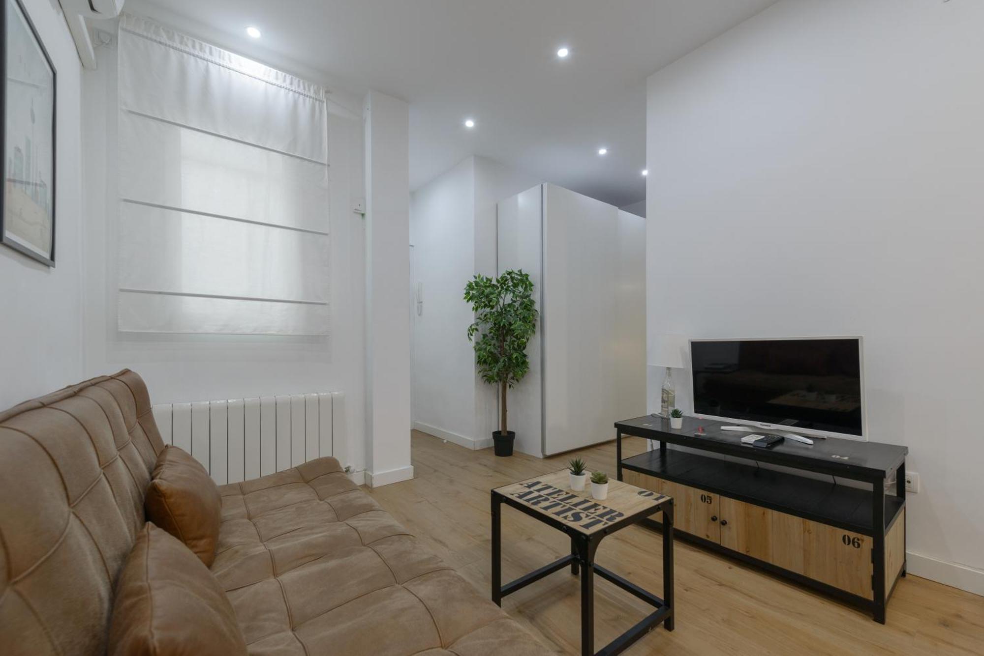 Avila Calle, Precioso Estudio En Santiago Bernabeu-Estrecho En Segundo Piso Sin Ascensor Appartement Madrid Buitenkant foto