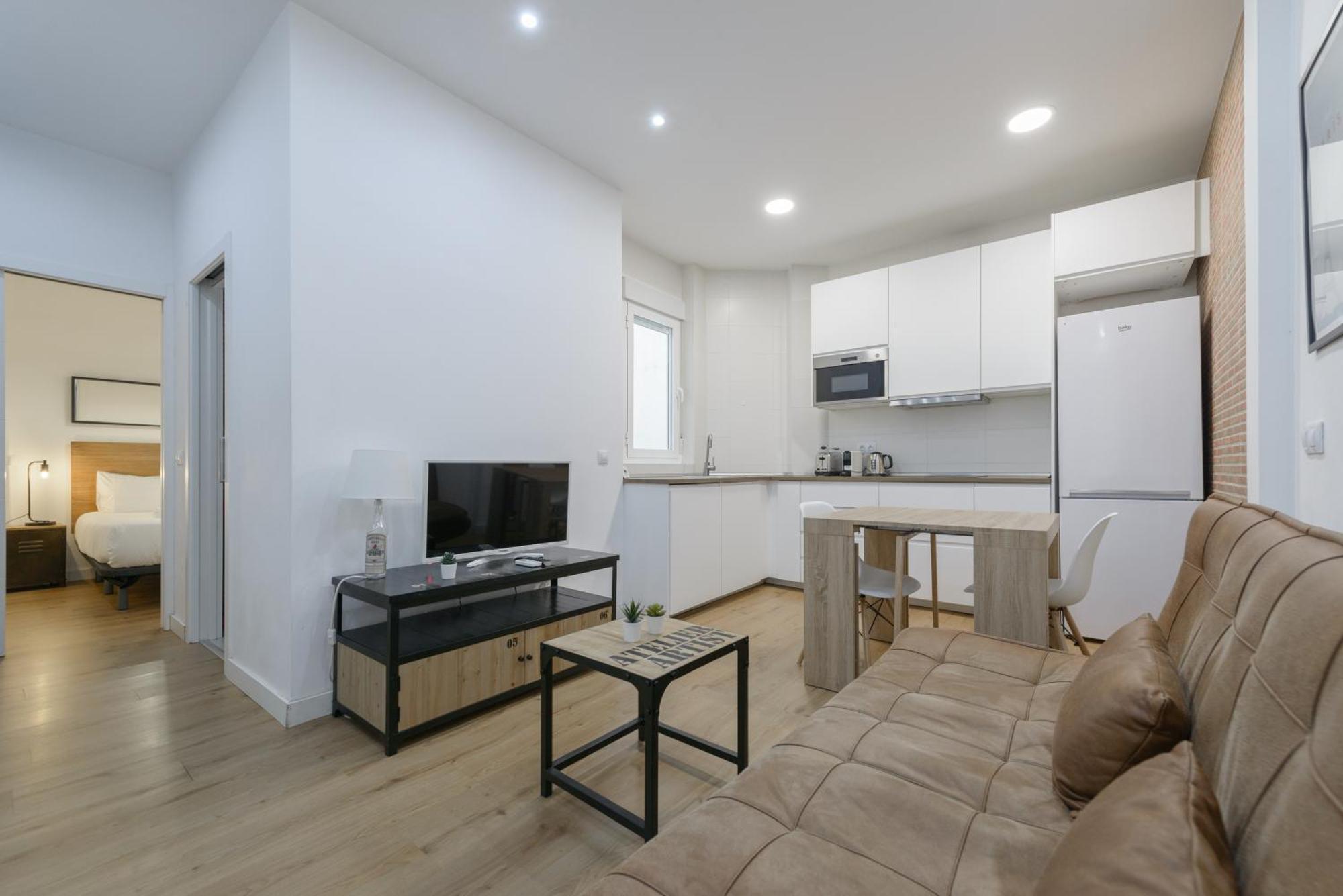 Avila Calle, Precioso Estudio En Santiago Bernabeu-Estrecho En Segundo Piso Sin Ascensor Appartement Madrid Buitenkant foto